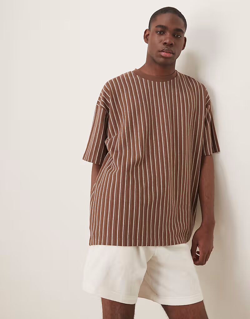 Футболка свободного кроя ASOS DESIGN в коричневую фактурную полоску 
Футболка свободного кроя ASOS DESIGN в коричневую фактурную полоску