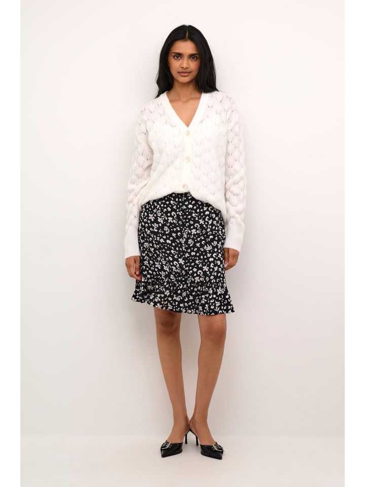 Юбка длиной до колена Kaffe, цвет black/chalk flower
Юбка длиной до колена Kaffe, цвет black/chalk flower