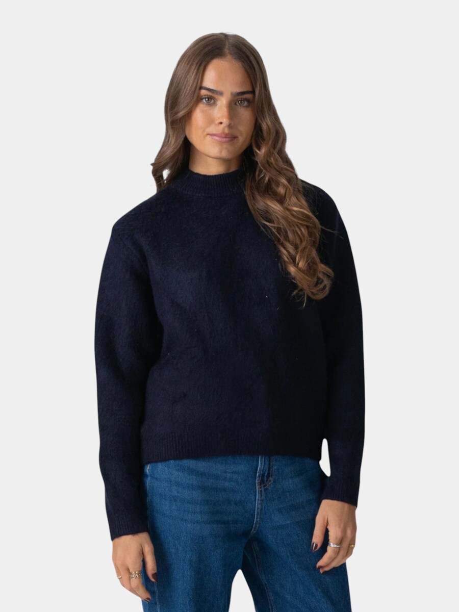 Свитер TEESHOPPEN Hazel, темно-синий
Свитер TEESHOPPEN Hazel, темно-синий