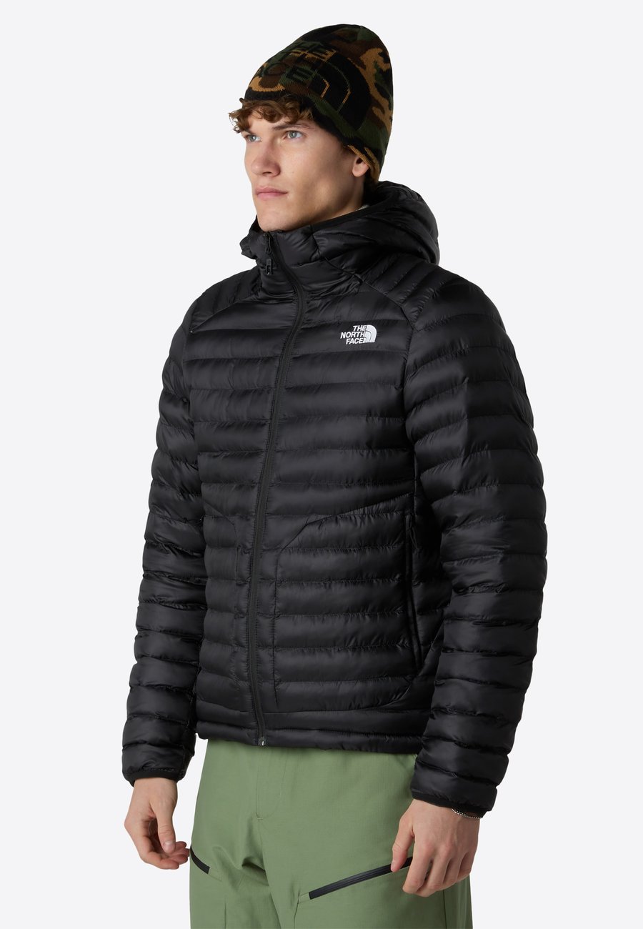 Пальто The North Face M HUILA SYNTHETIC HOODIE, Tnf Black/Asphalt Grey/Black
Пальто The North Face M HUILA SYNTHETIC HOODIE, Tnf Black/Asphalt Grey/Black