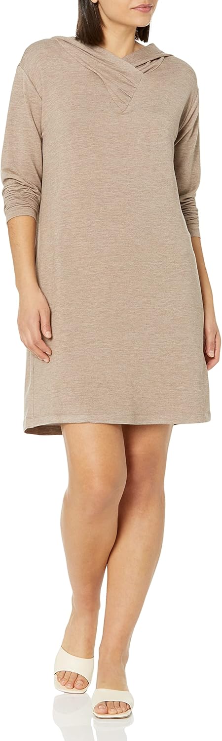 Женская футболка Calvin Klein с V-образным вырезом, Htr Cocoa
Женская футболка Calvin Klein с V-образным вырезом, Htr Cocoa