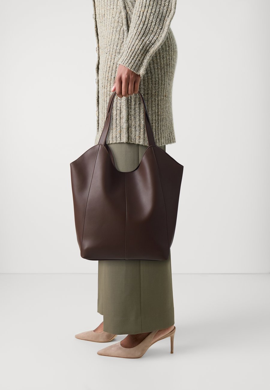 Сумка-шоппер Even&Odd Tote bag, Dark Brown
Сумка-шоппер Even&Odd Tote bag, Dark Brown