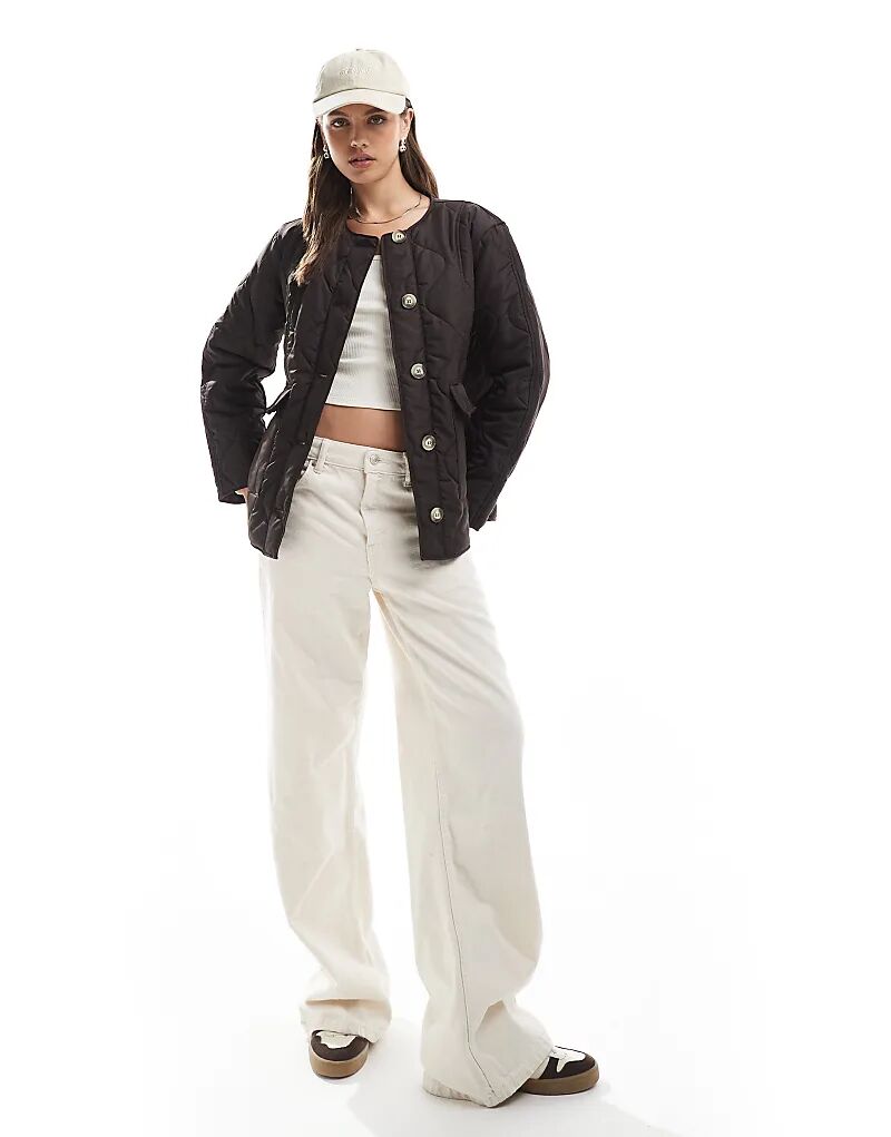 Короткая стеганая куртка Vero Moda с карманами шоколадного цвета
Короткая стеганая куртка Vero Moda с карманами шоколадного цвета