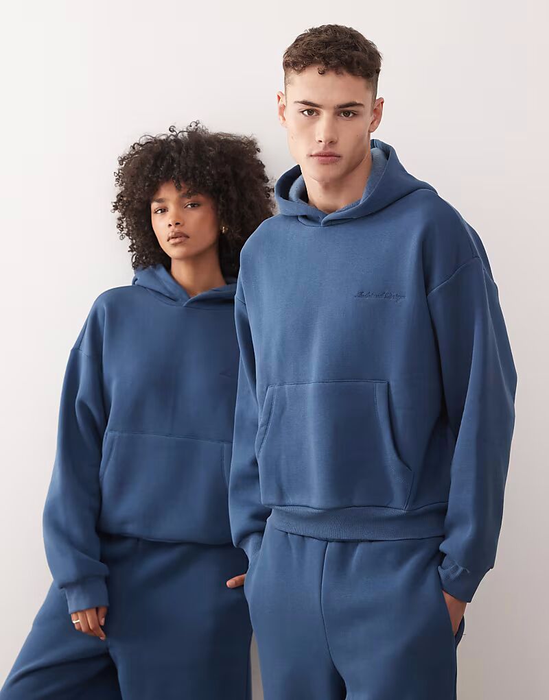 Унисекс, тяжёлая свободная толстовка с капюшоном, тёмно-синего цвета Reclaimed Vintage
Унисекс, тяжёлая свободная толстовка с капюшоном, тёмно-синего цвета Reclaimed Vintage