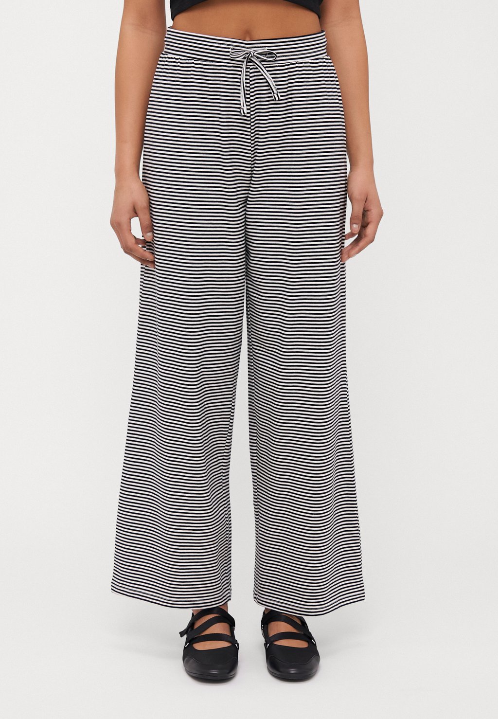 Брюки ONLLIVE LOVE LIFE ONLY Petite, кремовый
Брюки ONLLIVE LOVE LIFE ONLY Petite, кремовый