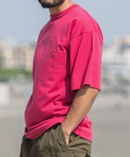 Футболка с коротким рукавом, плотная, с логотипом Arch Sunny Smith, красный
Футболка с коротким рукавом, плотная, с логотипом Arch Sunny Smith, красный