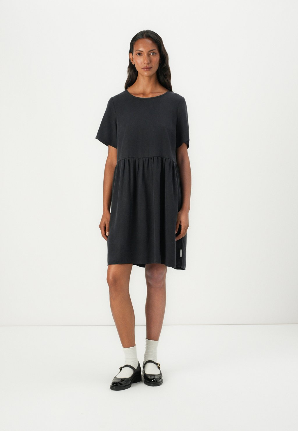 Повседневное платье WOVEN DRESSES Marc O'Polo DENIM, черный
Повседневное платье WOVEN DRESSES Marc O'Polo DENIM, черный
