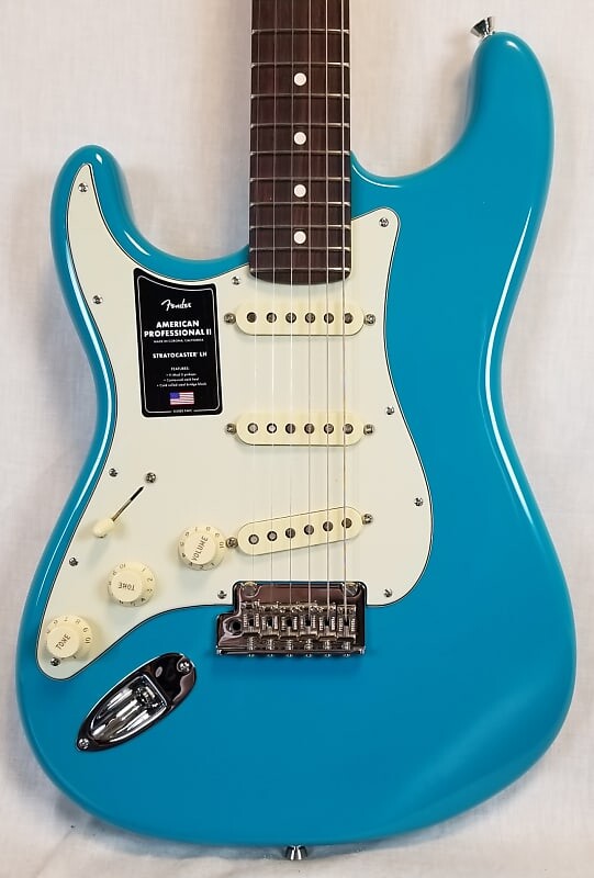 Электрогитара Fender American Professional II Left-Hand Stratocaster, Rosewood Fingerboard, Miami Blue W/Case
Электрогитара Fender American Professional II Left-Hand Stratocaster, Rosewood Fingerboard, Miami Blue W/Case