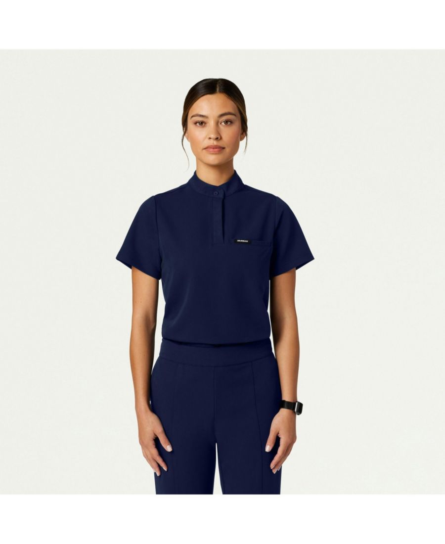 Женская медицинская рубашка Savi с одним карманом и классическим воротником-стойкой Jaanuu, Midnight navy
Женская медицинская рубашка Savi с одним карманом и классическим воротником-стойкой Jaanuu, Midnight navy
