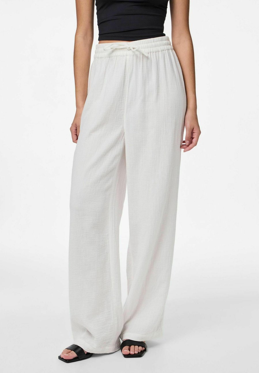 Брюки Pieces PCSASTINA WIDE , Cloud Dancer/Off-White
Брюки Pieces PCSASTINA WIDE , Cloud Dancer/Off-White