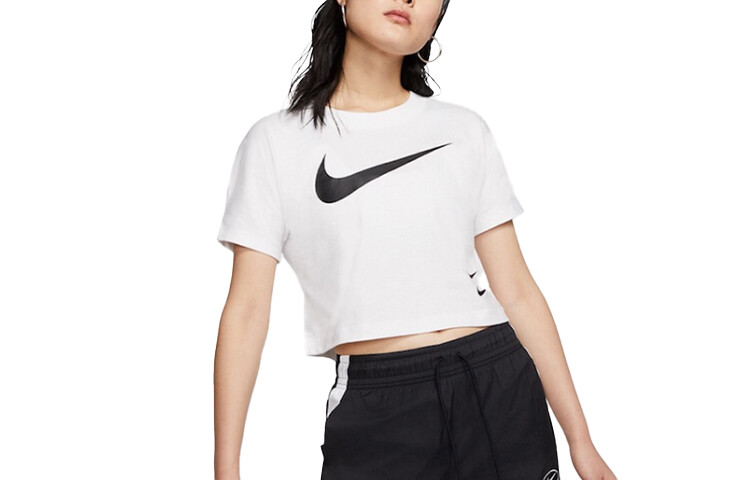 Укороченный топ женский белый Nike
Укороченный топ женский белый Nike