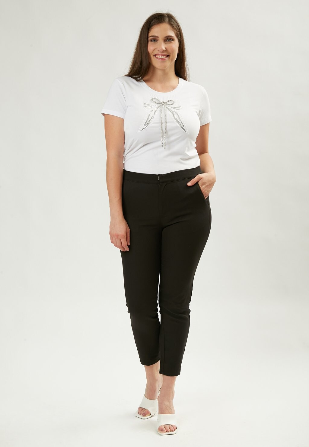 Футболка с принтом BOW Maison Form'elle, белый
Футболка с принтом BOW Maison Form'elle, белый