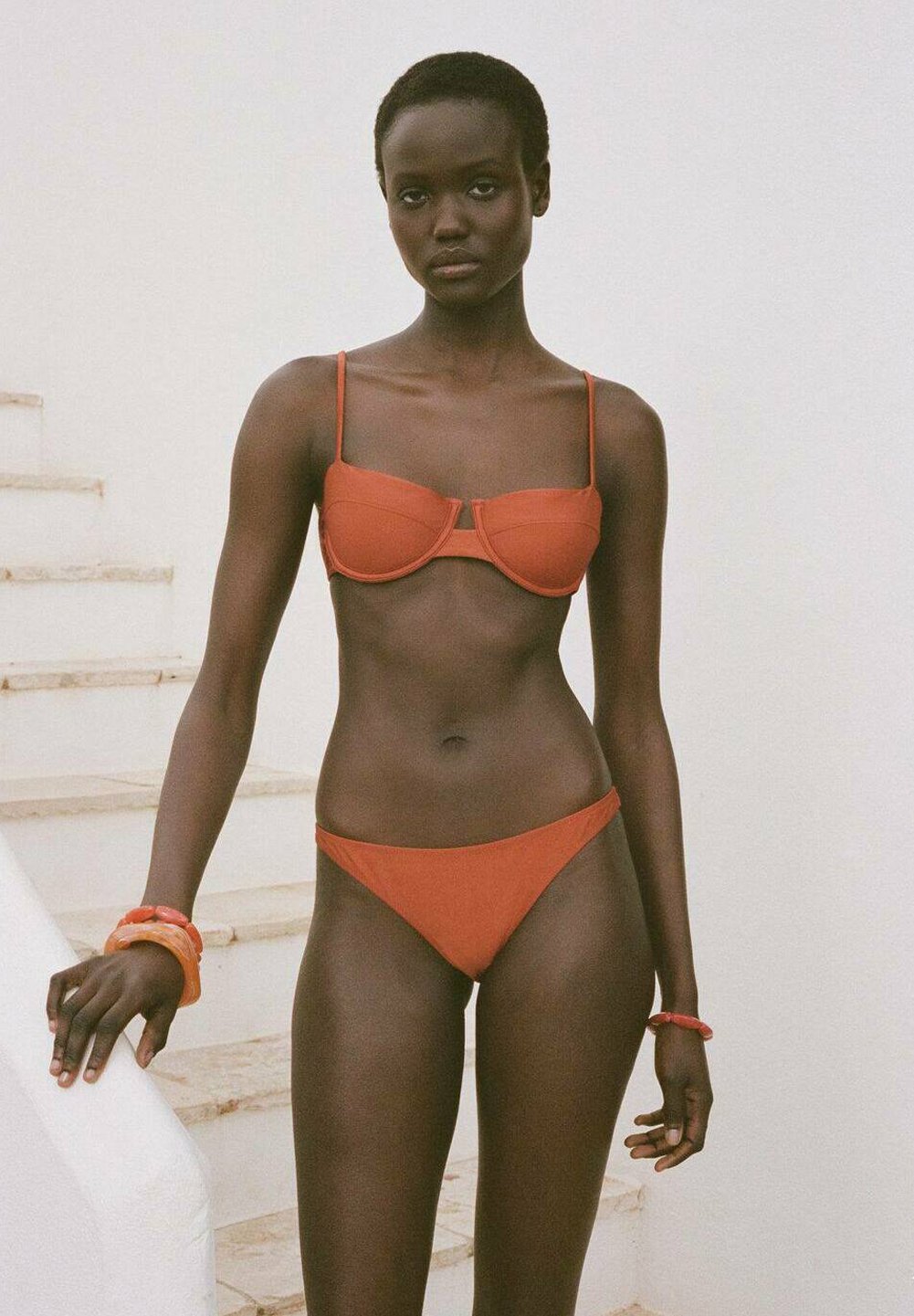 Бюстгальтер балконет ADA Mango, оранжевый
Бюстгальтер балконет ADA Mango, оранжевый