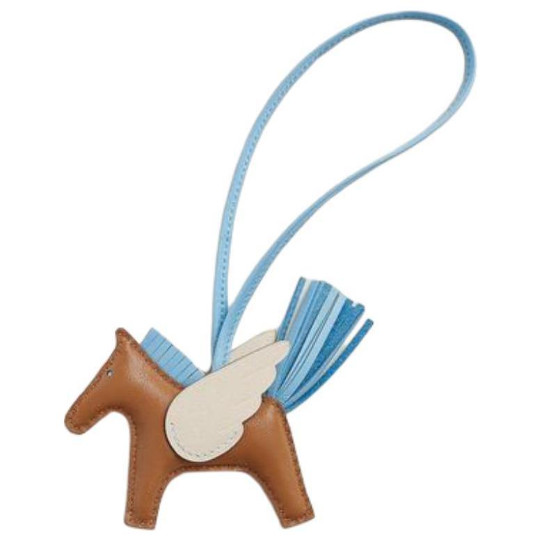 HERMES Кожаный кулон унисекс коричневый, Brown
HERMES Кожаный кулон унисекс коричневый, Brown