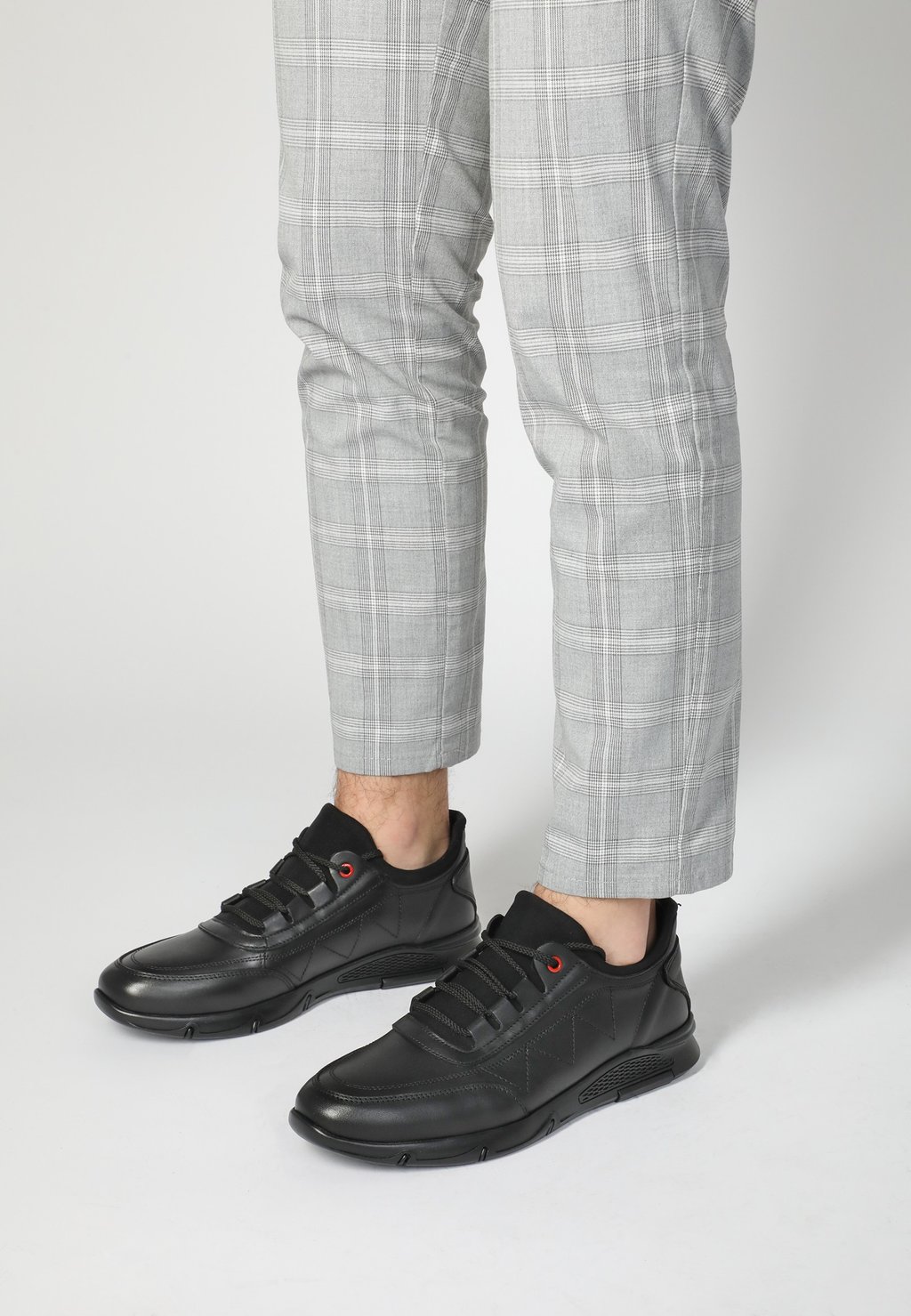 Кроссовки VENEZIA, черный
Кроссовки VENEZIA, черный