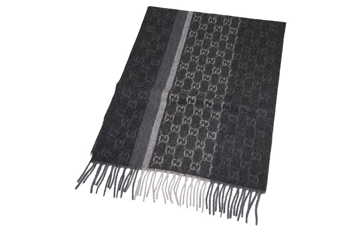 GUCCI Женский вязаный шарф, Original Box and Bag
GUCCI Женский вязаный шарф, Original Box and Bag
