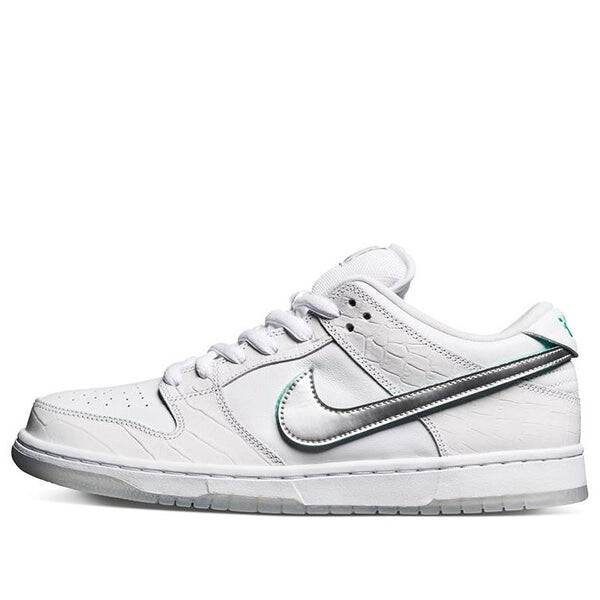 Кроссовки x diamond supply co. sb dunk low pro Nike, белый
Кроссовки x diamond supply co. sb dunk low pro Nike, белый