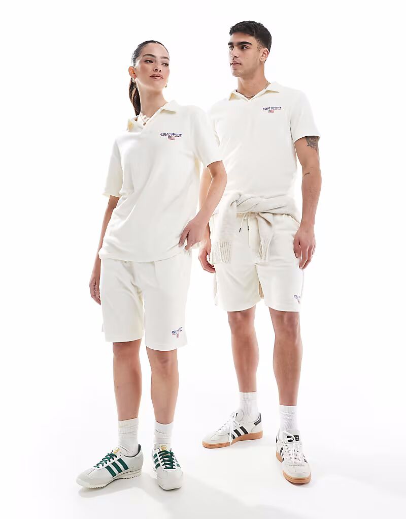 Легкие шорты из махрового хлопка с маленьким логотипом Polo Ralph Lauren Sport, кремового цвета, CO-ORD
Легкие шорты из махрового хлопка с маленьким логотипом Polo Ralph Lauren Sport, кремового цвета, CO-ORD