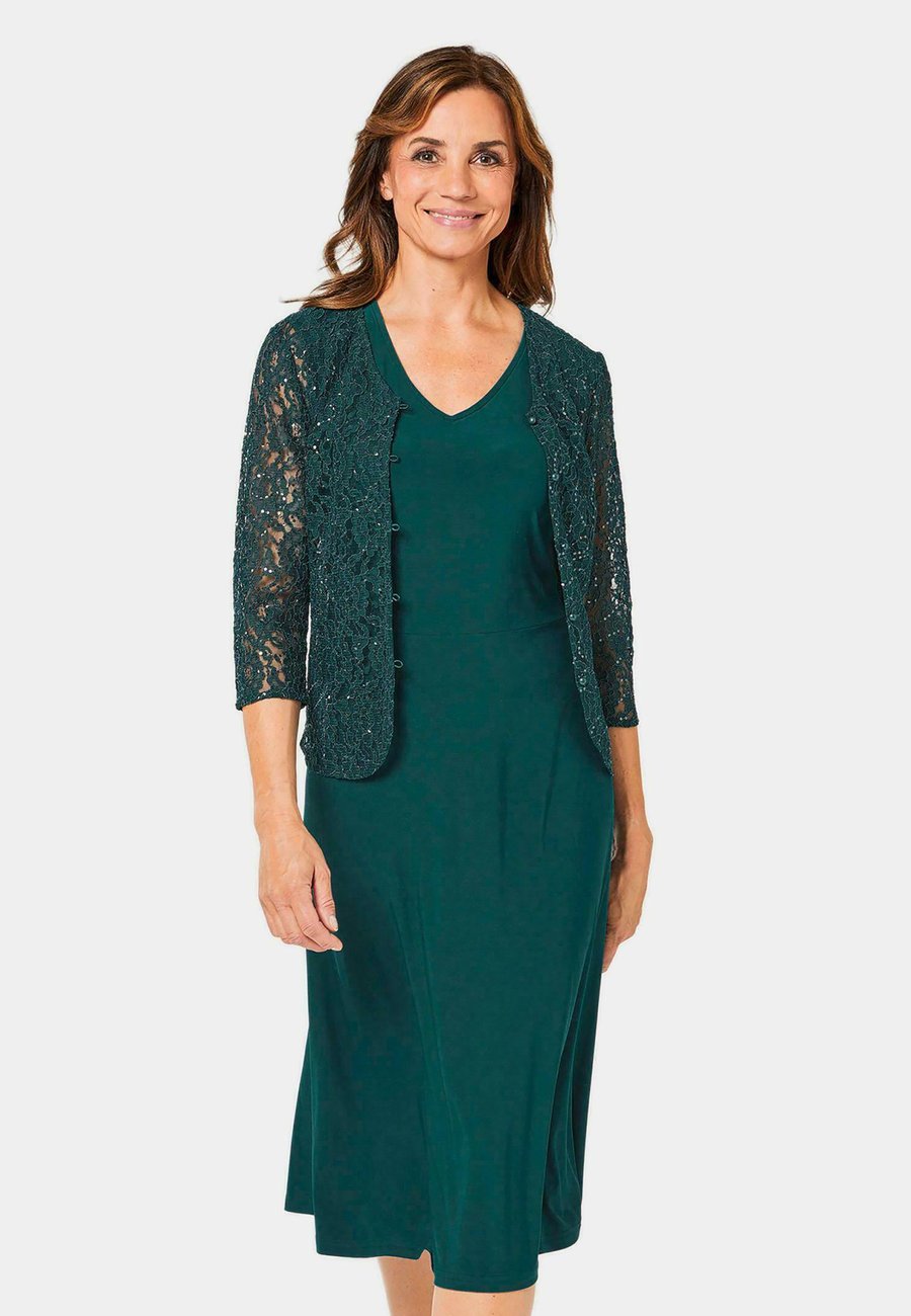 Платье GOLDNER Day dress, Emerald Green/Green
Платье GOLDNER Day dress, Emerald Green/Green