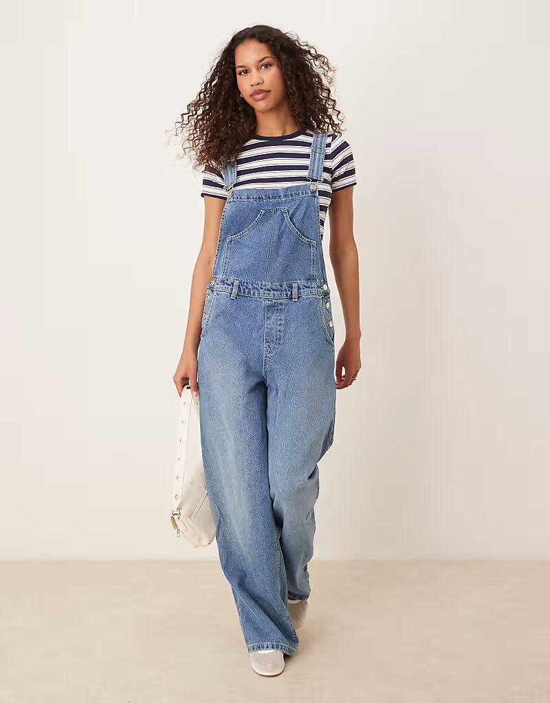 Джинсовый комбинезон свободного кроя Mango синего цвета
Джинсовый комбинезон свободного кроя Mango синего цвета