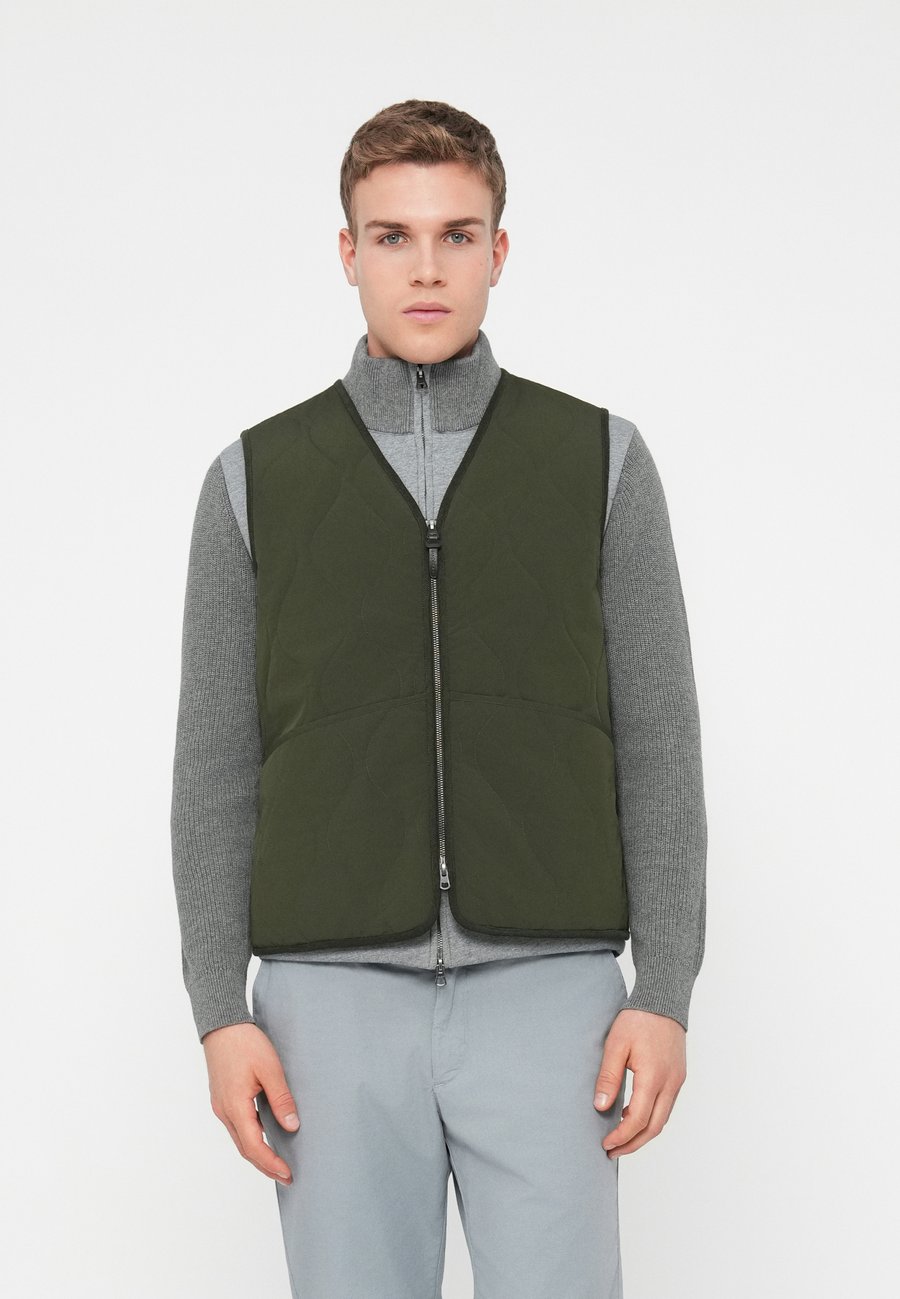 Куртка Hackett London TRAIL, Forest Green/Dark Green
Куртка Hackett London TRAIL, Forest Green/Dark Green