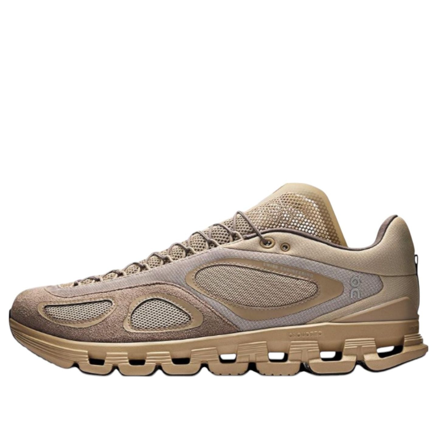 Кроссовки On Running x FKA Twigs Cloud 'Desert'
Кроссовки On Running x FKA Twigs Cloud 'Desert'