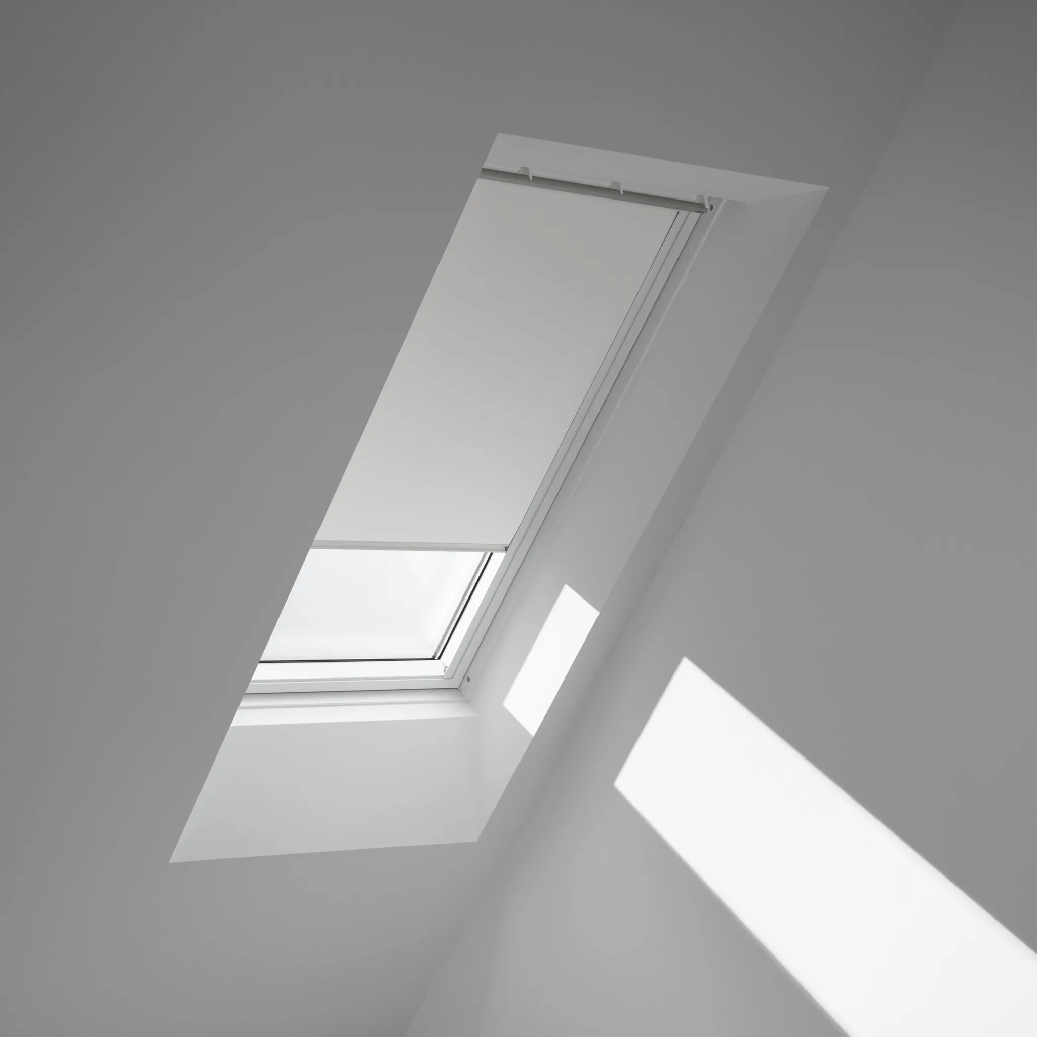 Затемняющие рулонные шторы VELUX «DKL C04 1025SWL», затемнение, затемнение, без сверления, на направляющих, белые направляющие и ручка, цвет Weiß + weiß
Затемняющие рулонные шторы VELUX «DKL C04 1025SWL», затемнение, затемнение, без сверления, на направляющих, белые направляющие и ручка, цвет Weiß + weiß