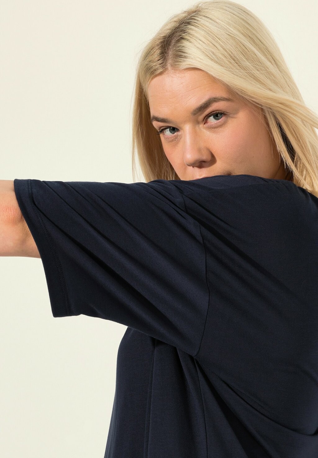 Базовая футболка OVERSIZED ANTIBACTERIAL SHORT SLEEVE Ulla Popken, темно-синий
Базовая футболка OVERSIZED ANTIBACTERIAL SHORT SLEEVE Ulla Popken, темно-синий