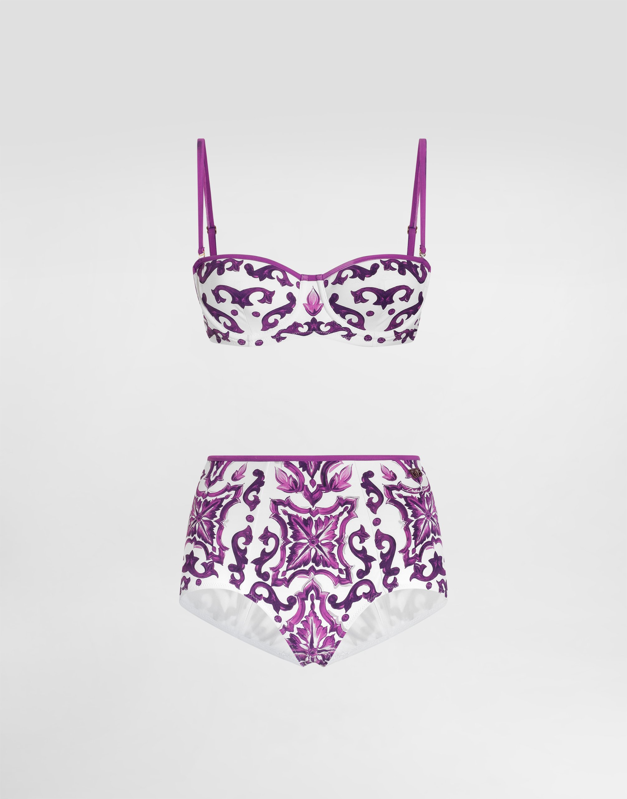 Бикини с принтом "майолика" и мягкими чашечками Dolce & Gabbana, мультиколор
Бикини с принтом "майолика" и мягкими чашечками Dolce & Gabbana, мультиколор