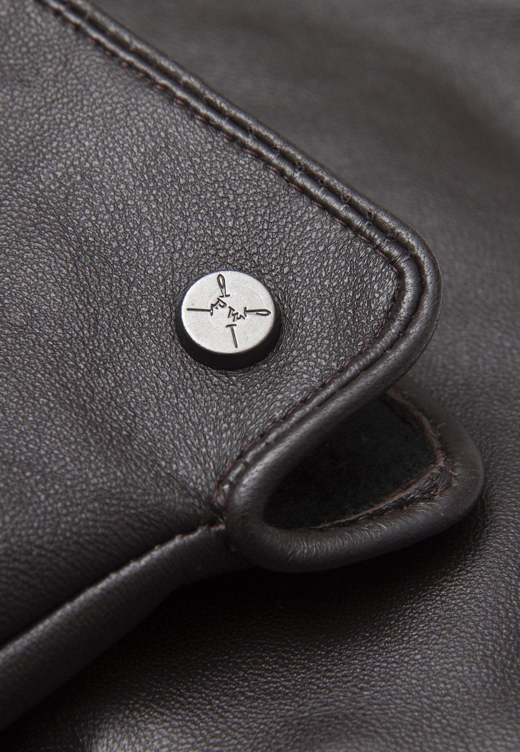 Перчатки PAM Pearlwood, темно-коричневый
Перчатки PAM Pearlwood, темно-коричневый