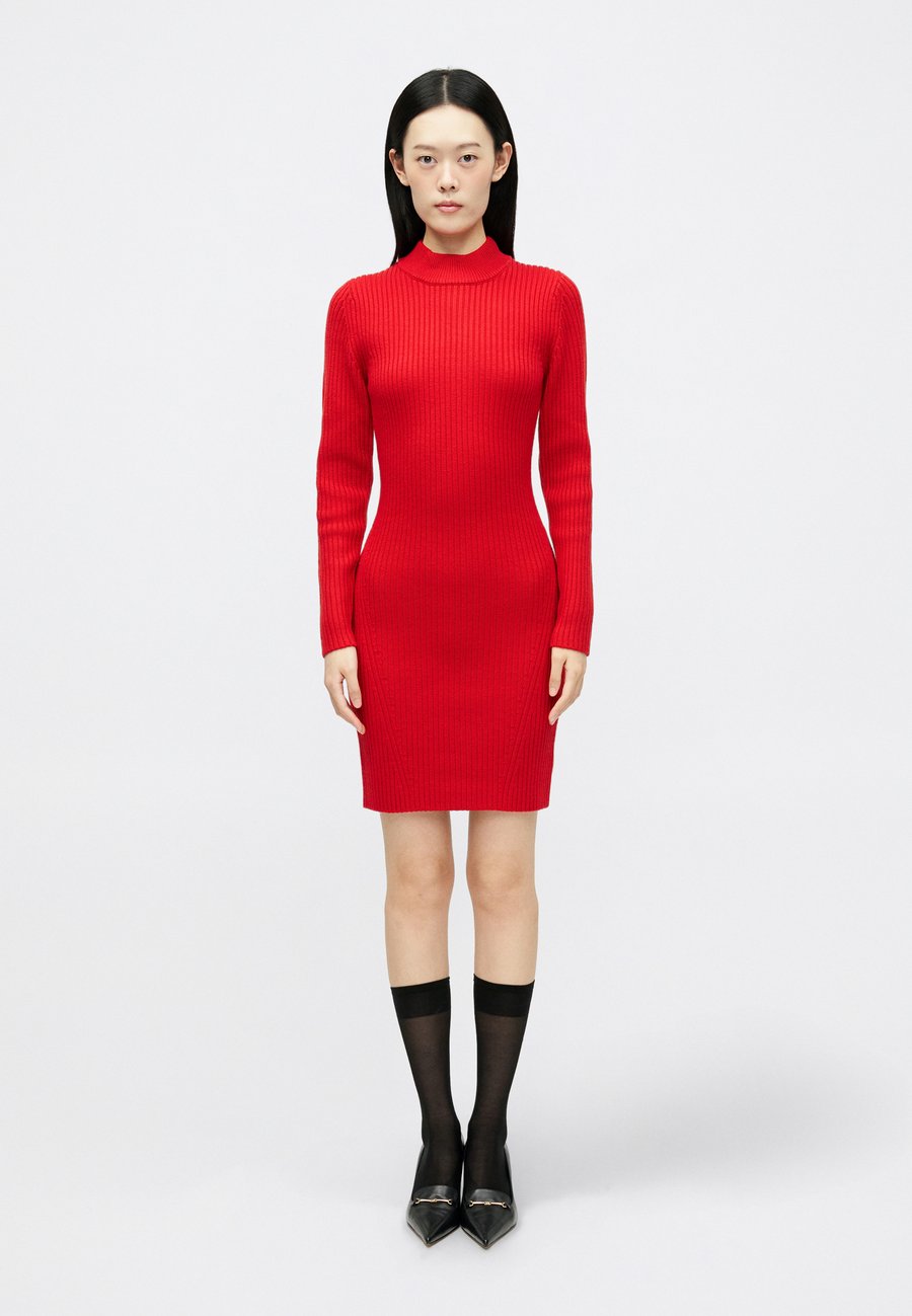Платье MICHAEL Michael Kors MOCK MINI DRESS, Red
Платье MICHAEL Michael Kors MOCK MINI DRESS, Red