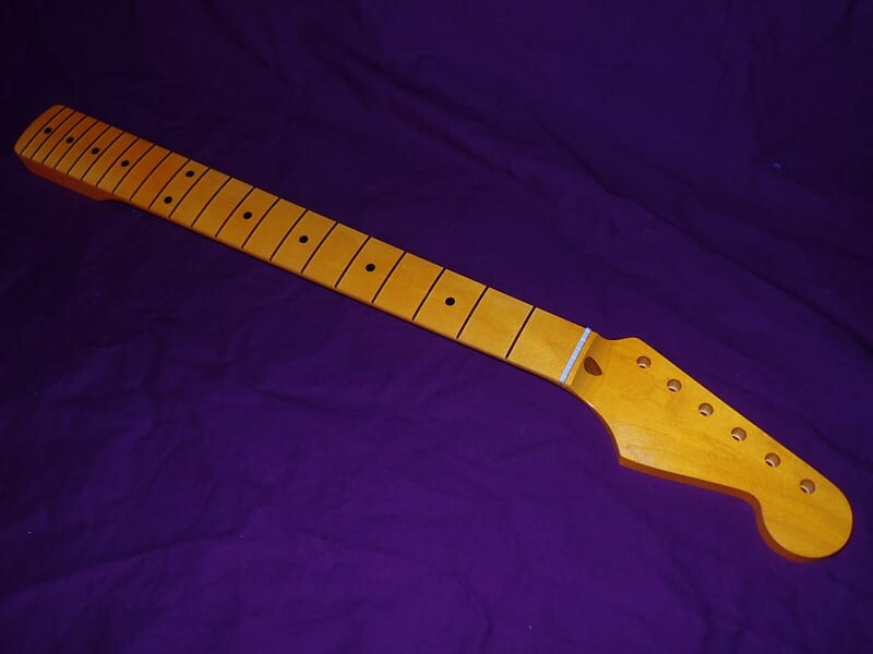 Jumbo Fret 9.5 Radius C Shape Stratocaster Allparts Fender Licensed Кленовый гриф Fender Licensed Stratocaster Neck
Jumbo Fret 9.5 Radius C Shape Stratocaster Allparts Fender Licensed Кленовый гриф Fender Licensed Stratocaster Neck