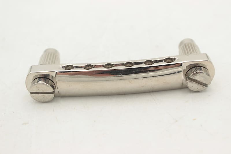 Epiphone Les Paul Locking Stop Tailpiece со стойками — никель — открытая коробка Les Paul Locking Stop Tailpiece w/ Posts - - Open Box
Epiphone Les Paul Locking Stop Tailpiece со стойками — никель — открытая коробка Les Paul Locking Stop Tailpiece w/ Posts - - Open Box