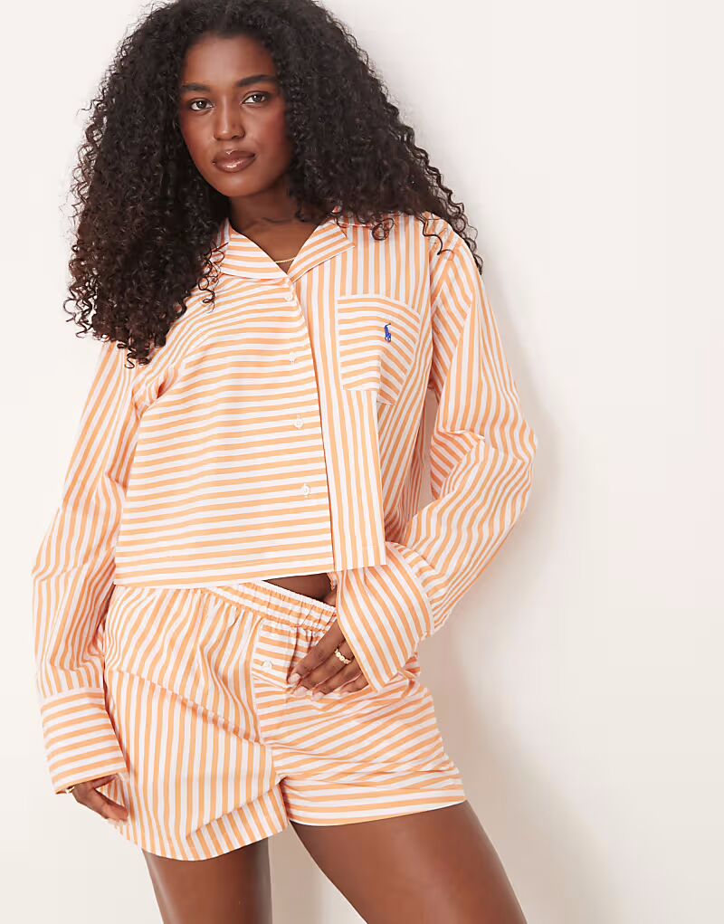 Комплект из укороченного топа и трусов-боксеров Polo Ralph Lauren в цвете мандарин
Комплект из укороченного топа и трусов-боксеров Polo Ralph Lauren в цвете мандарин