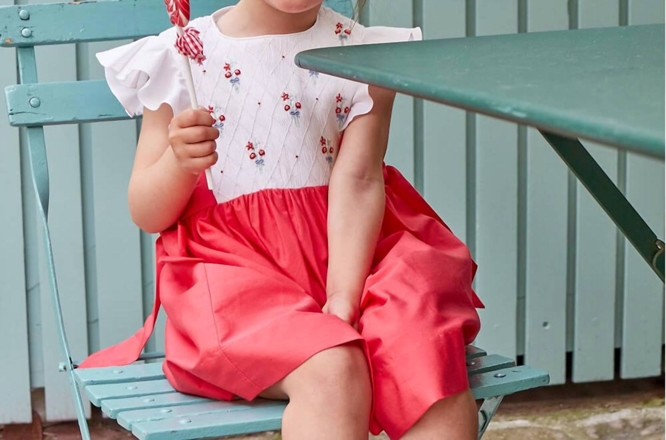 Детское платье с вышивкой в красных тонах Kidiwi
Детское платье с вышивкой в красных тонах Kidiwi