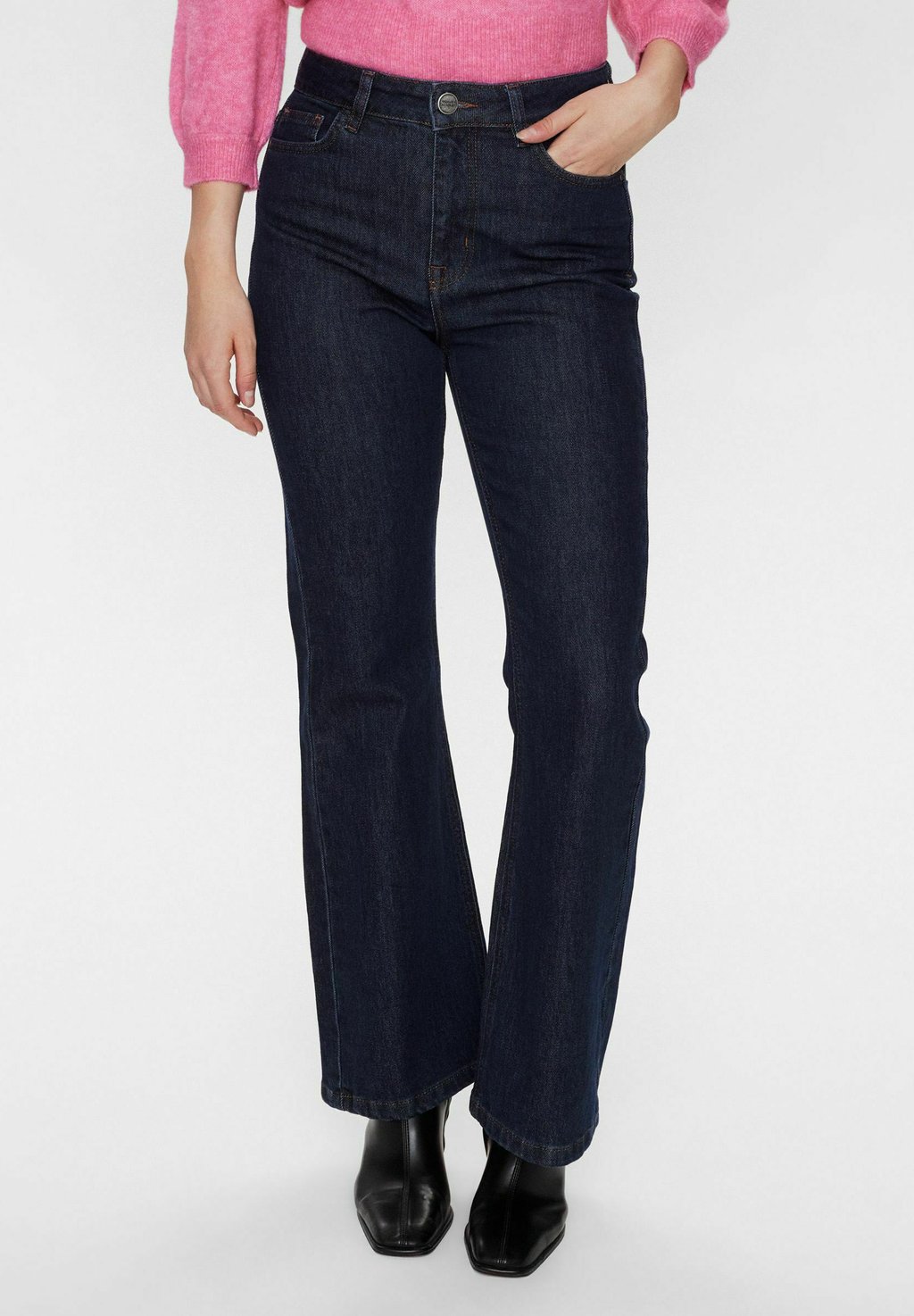 Расклешенные джинсы NULONDON Nümph, темно-синий
Расклешенные джинсы NULONDON Nümph, темно-синий