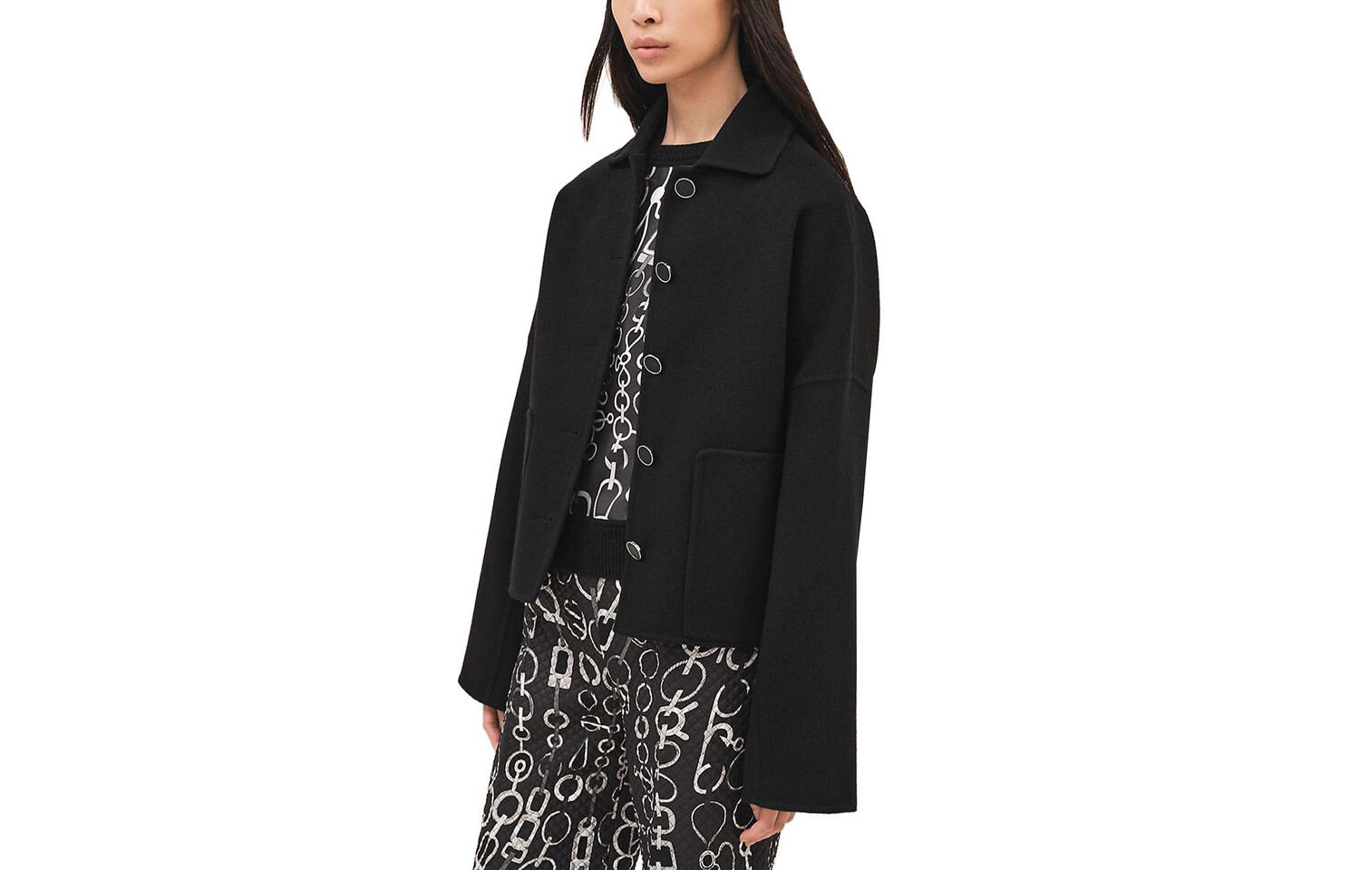 Пиджак женский Hermes на пуговицах, черный
Пиджак женский Hermes на пуговицах, черный