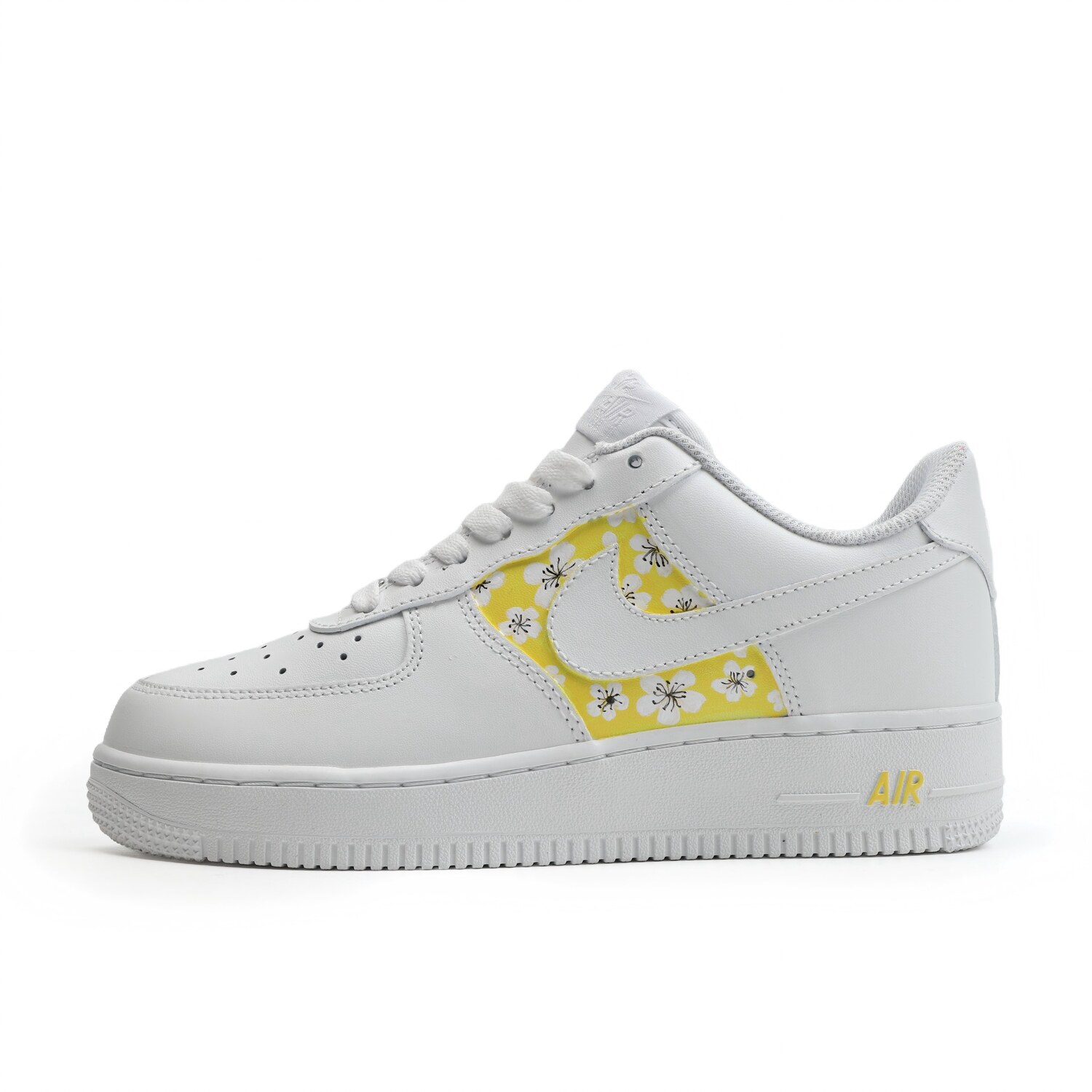 Air Force 1 Cherry Blossom ручная роспись модный устойчивый к истиранию легкий увеличивающий высоту низкий верх Nike, белый
Air Force 1 Cherry Blossom ручная роспись модный устойчивый к истиранию легкий увеличивающий высоту низкий верх Nike, белый