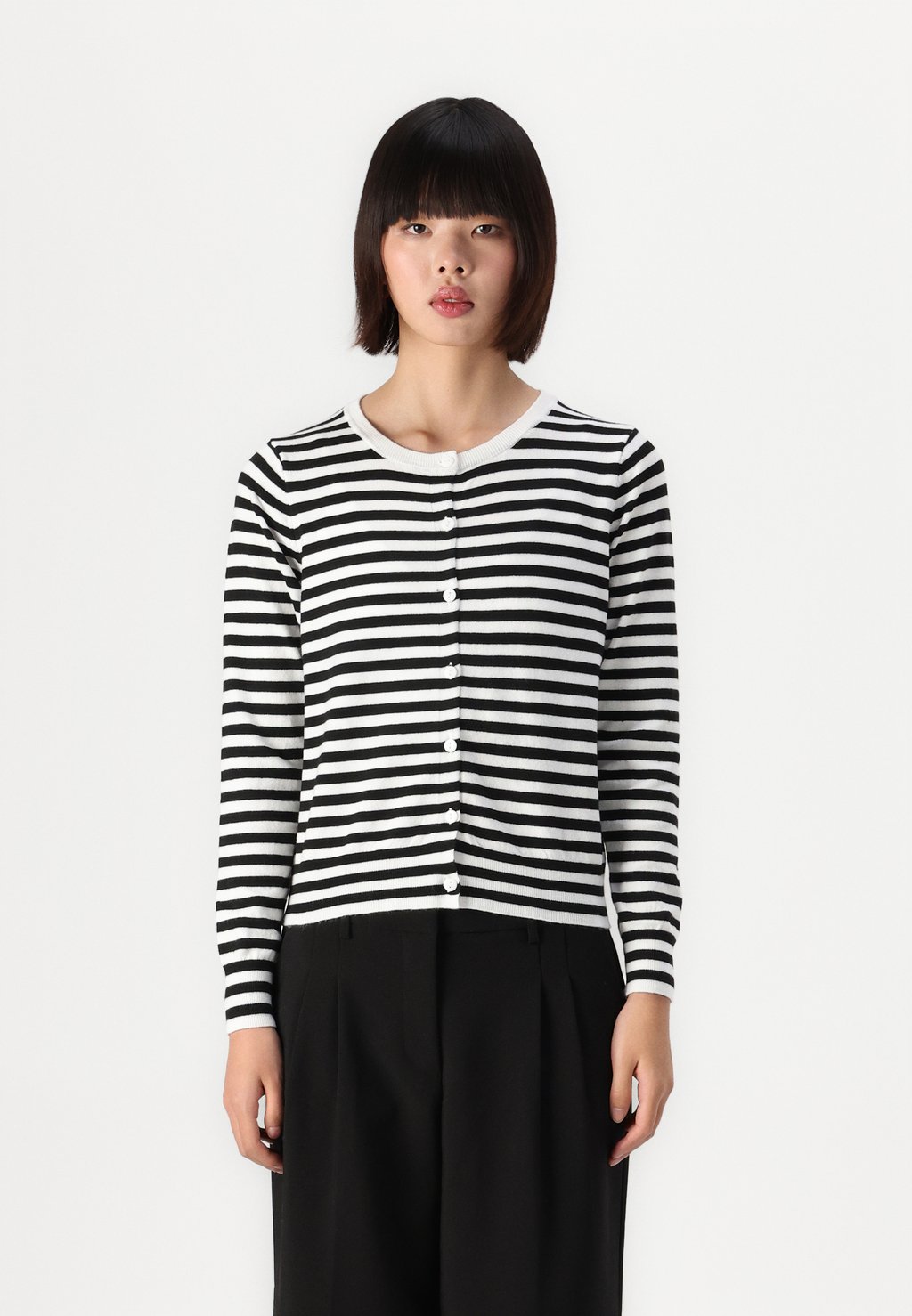 Кардиган VIDALLA O NECK VILA, молочный
Кардиган VIDALLA O NECK VILA, молочный