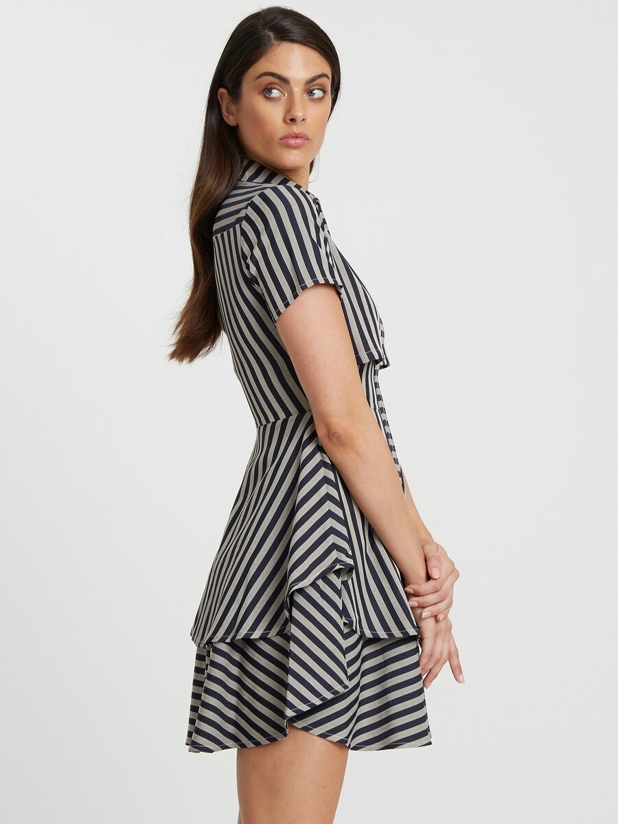 Платье-рубашка Willa Cavanaugh, белый
Платье-рубашка Willa Cavanaugh, белый