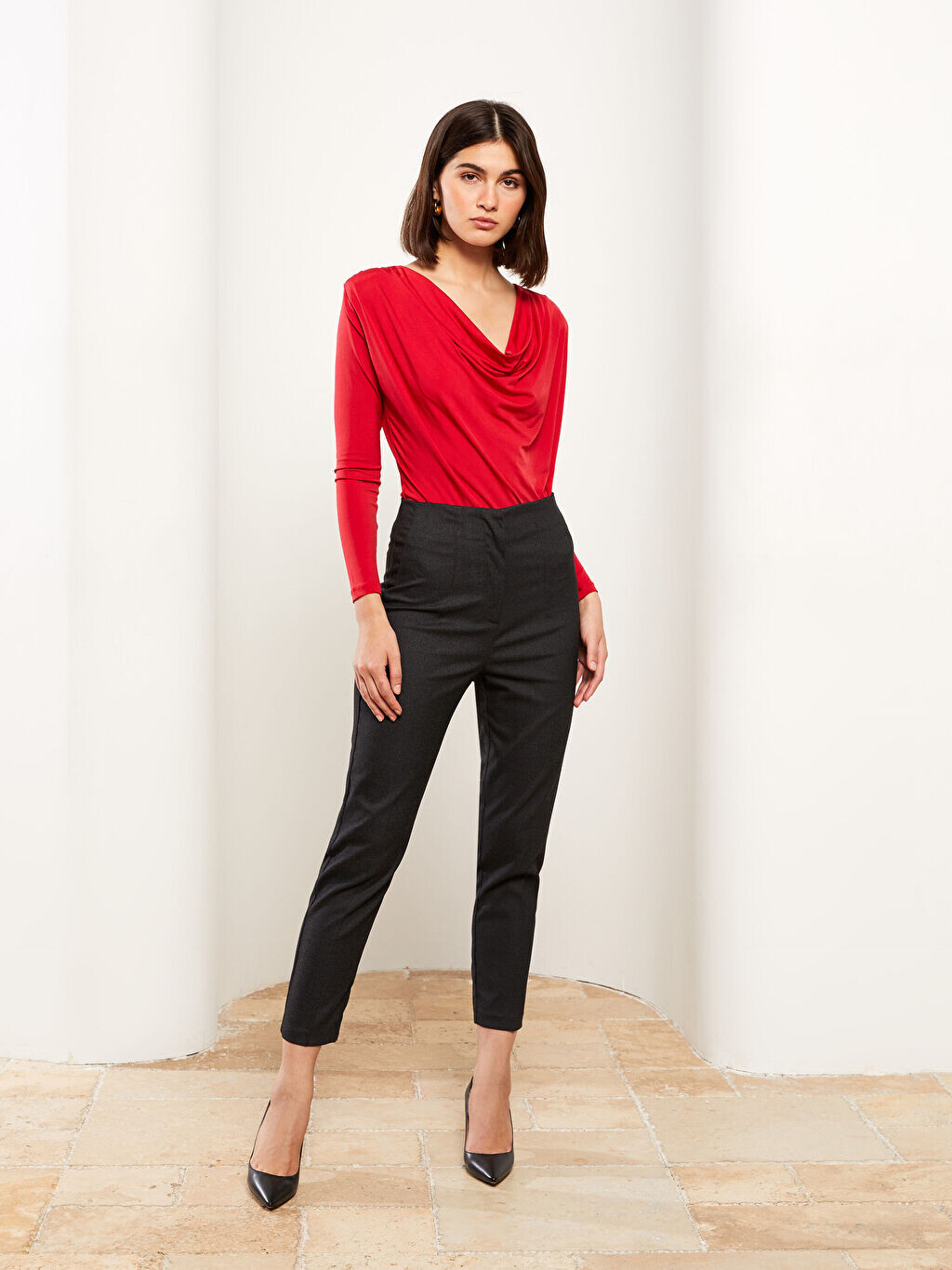 Прямые женские брюки стандартного кроя с высокой талией LCW Vision, Черный, Прямые женские брюки стандартного кроя с высокой талией LCW Vision 
Прямые женские брюки стандартного кроя с высокой талией LCW Vision, Черный, Прямые женские брюки стандартного кроя с высокой талией LCW Vision