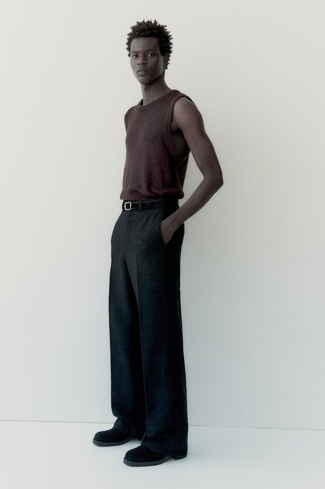 Брюки из смесовой шерсти со структурой H&M, черный
Брюки из смесовой шерсти со структурой H&M, черный