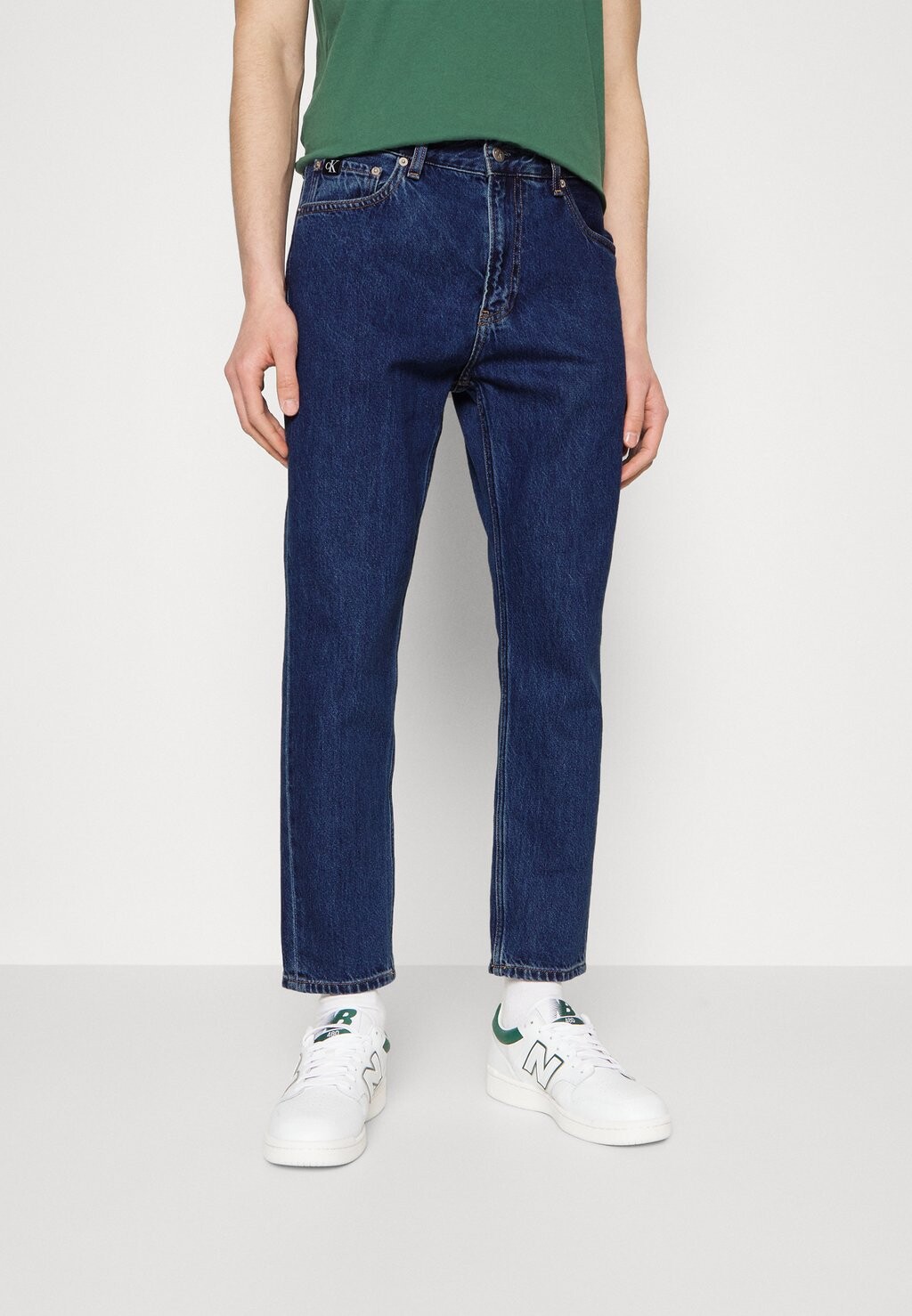 Джинсы свободного кроя Calvin Klein Jeans DAD JEAN, цвет Denim Dark
Джинсы свободного кроя Calvin Klein Jeans DAD JEAN, цвет Denim Dark