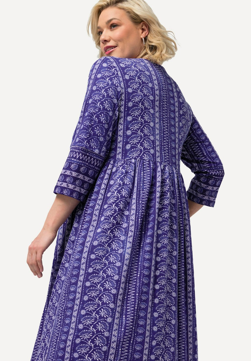 Повседневное платье V-NECK Ulla Popken, фиолетовый
Повседневное платье V-NECK Ulla Popken, фиолетовый