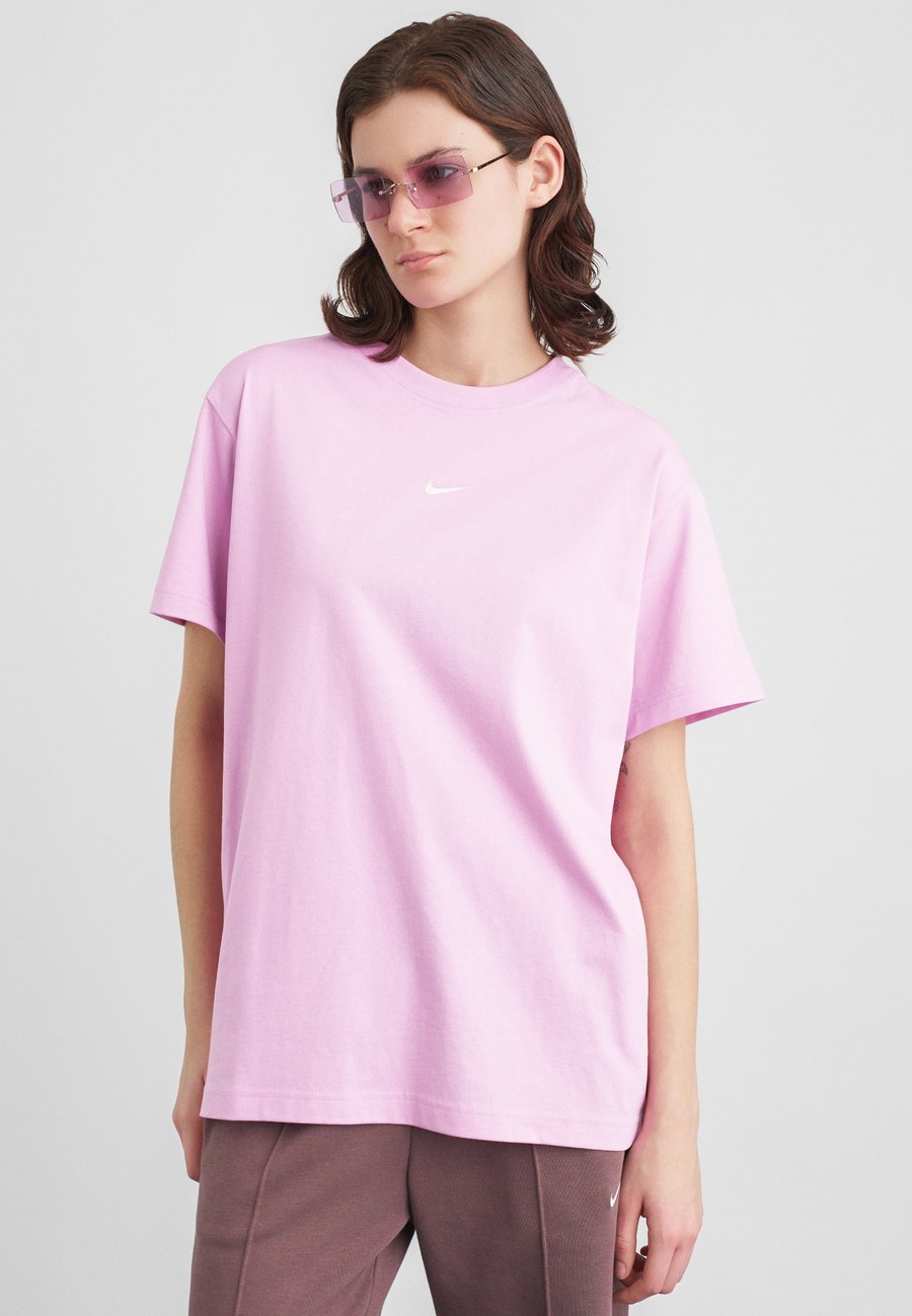 Футболка Nike Sportswear CLASSIC TEE, Magenta/Pink, Розовый, Футболка Nike Sportswear CLASSIC TEE, Magenta/Pink
Футболка Nike Sportswear CLASSIC TEE, Magenta/Pink, Розовый, Футболка Nike Sportswear CLASSIC TEE, Magenta/Pink