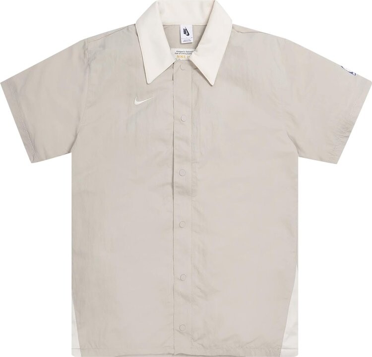 Рубашка Nike x Fear Of God NRG Short-Sleeve Shooting Shirt 'String', загар
Рубашка Nike x Fear Of God NRG Short-Sleeve Shooting Shirt 'String', загар