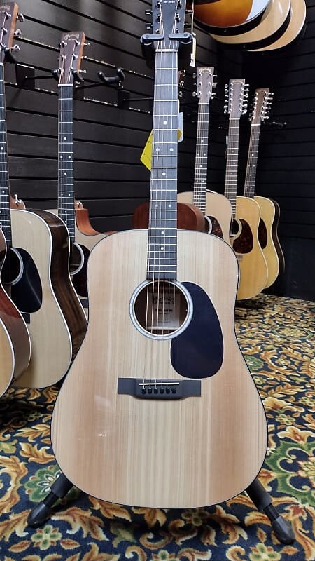 Серия Martin Road D-12E Коа
Серия Martin Road D-12E Коа