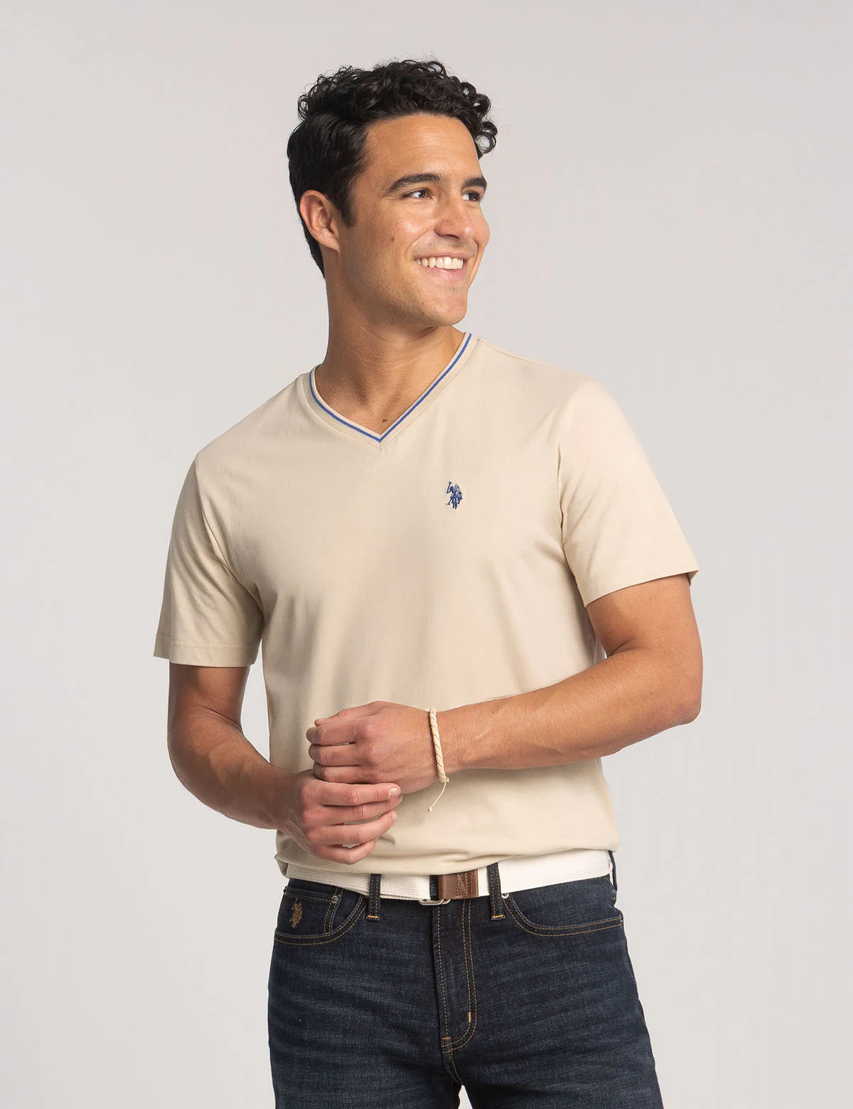 Футболка U.S. Polo Assn Tipped V-Neck Jersey, светло-бежевый
Футболка U.S. Polo Assn Tipped V-Neck Jersey, светло-бежевый