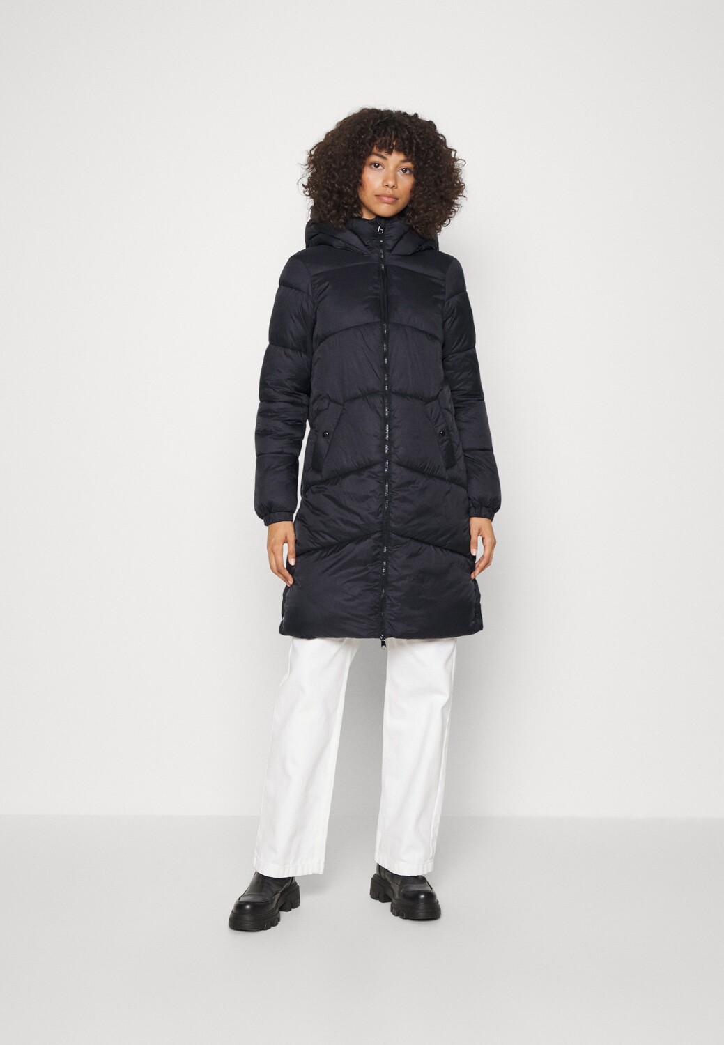 Пальто зимнее Vero Moda, черный
Пальто зимнее Vero Moda, черный