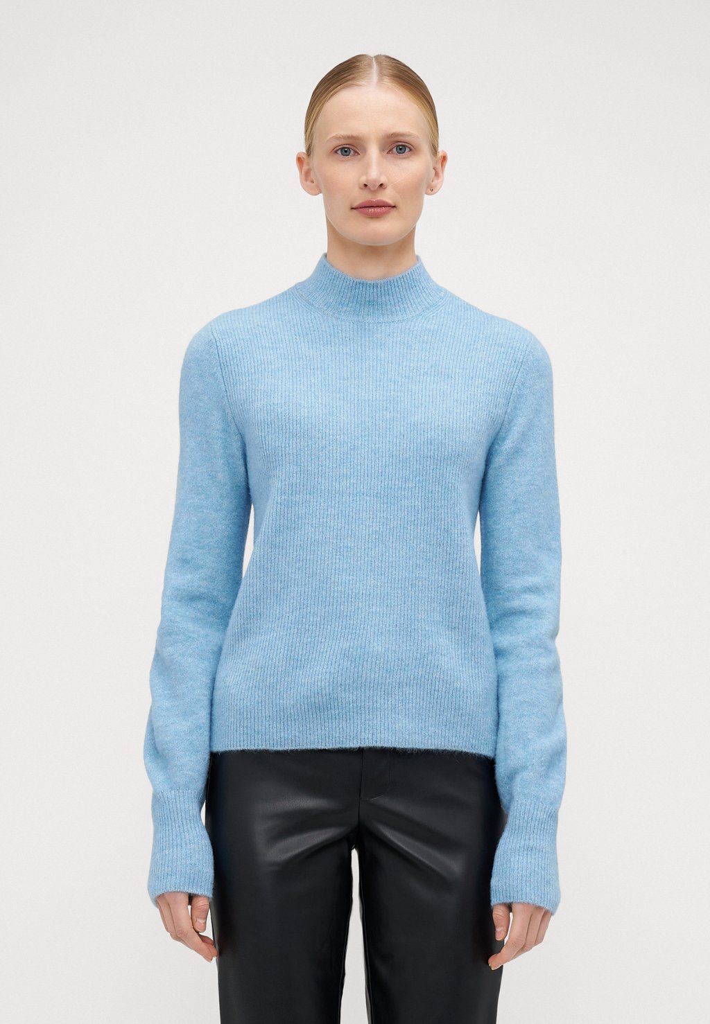 Джемпер VMPIPPA HIGHNECK Vero Moda Tall, светло-голубой 
Джемпер VMPIPPA HIGHNECK Vero Moda Tall, светло-голубой